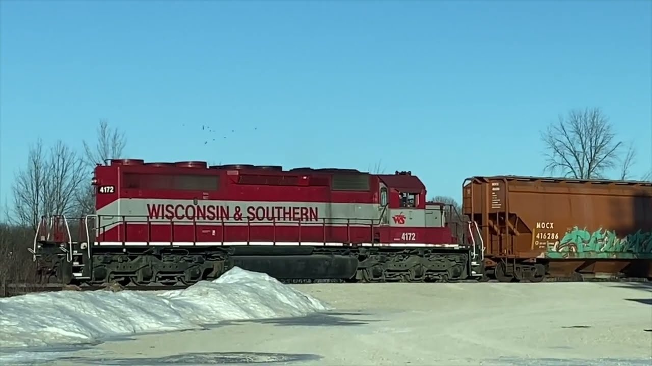 Switching Scenes with Wisconsin & Southern Railroad  L241