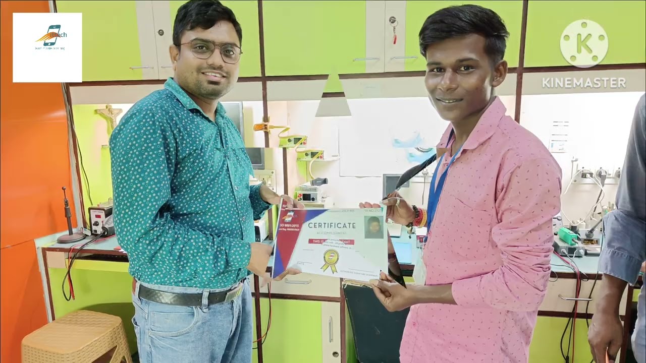 Ittech students complet their hardware software chip level mobile repairing course successfully.