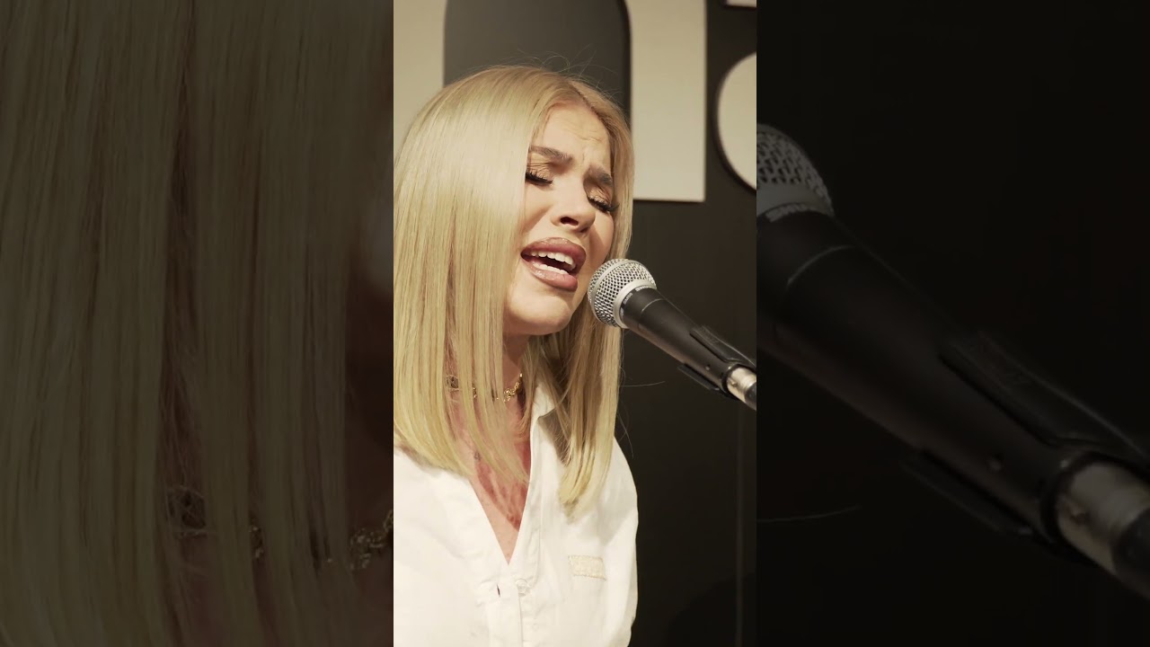 María Isabel presenta 'Hora Mágica' en Fnac