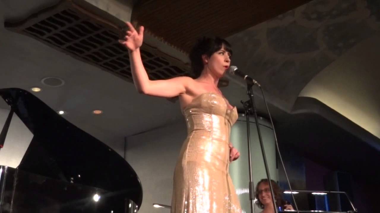 Danielle Hope - Mambo Italiano (The Delfont Room: 26.06.14)