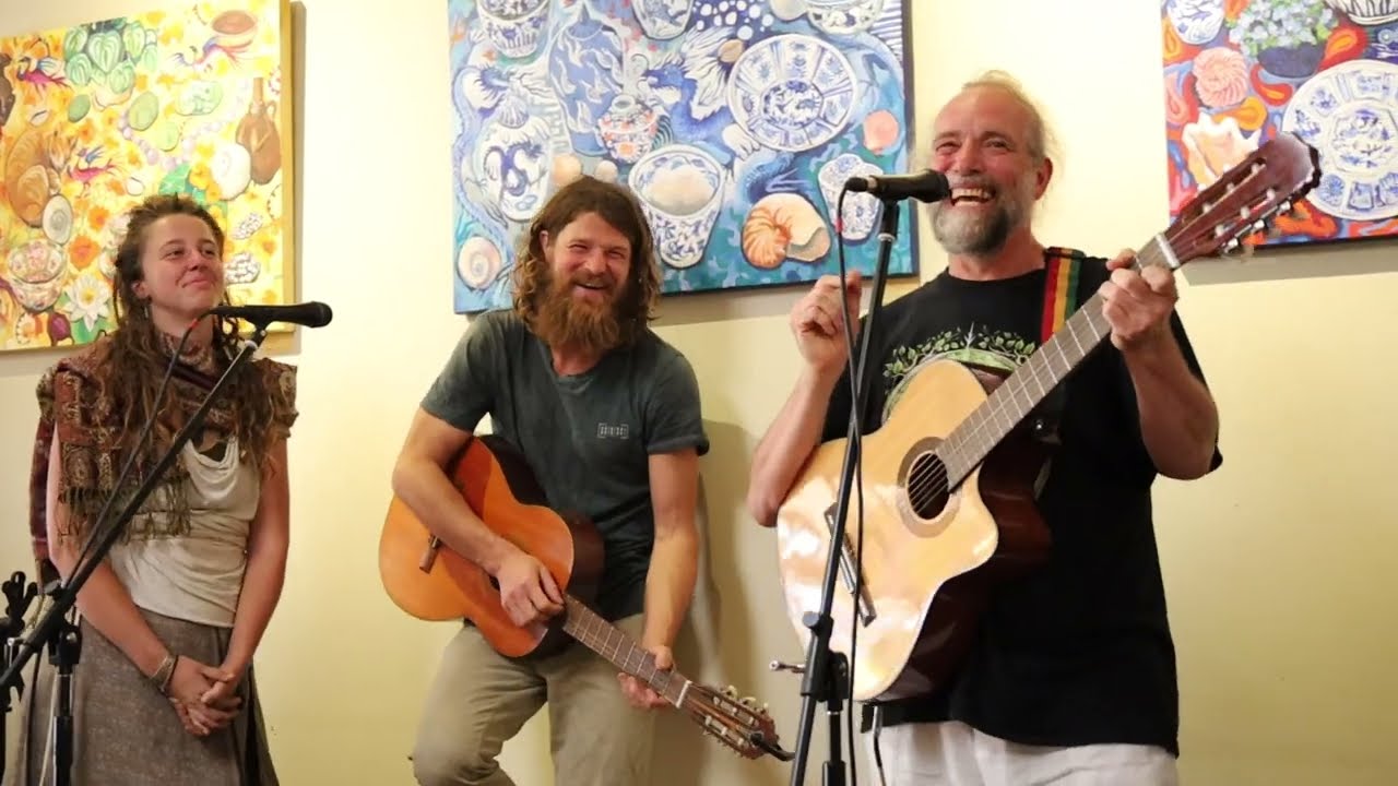 Live Music | Joy & Eliza & Alan | Guitar and Singing | Open Mic | Takaka