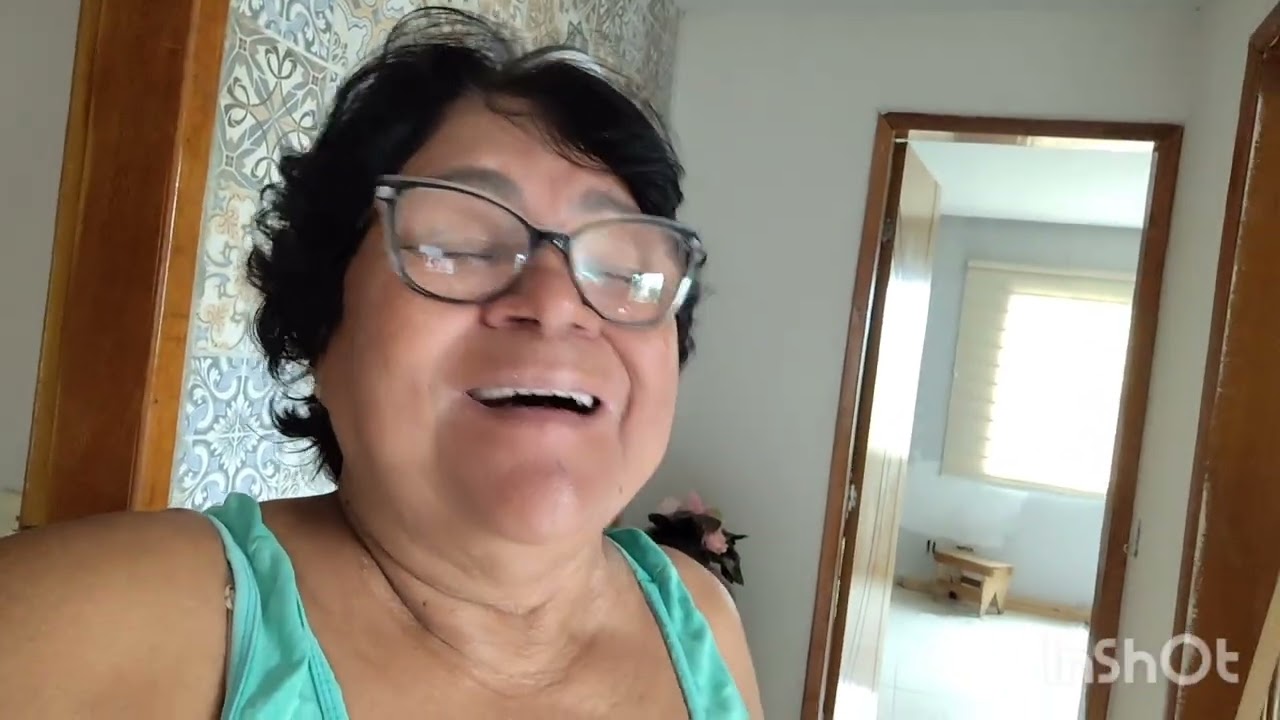 Vamos lava o banheiro com migo 