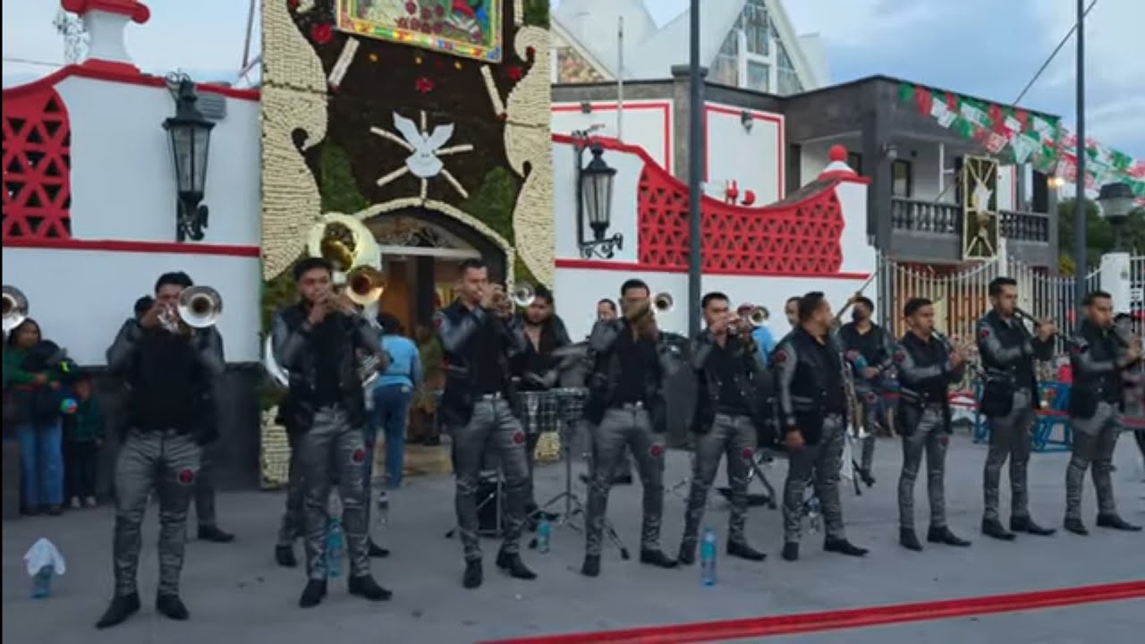 Banda Los Tecateando Popurri de Sones / Corazón de Texas / El  Son del Veneno - En El Sauz Alto 2025