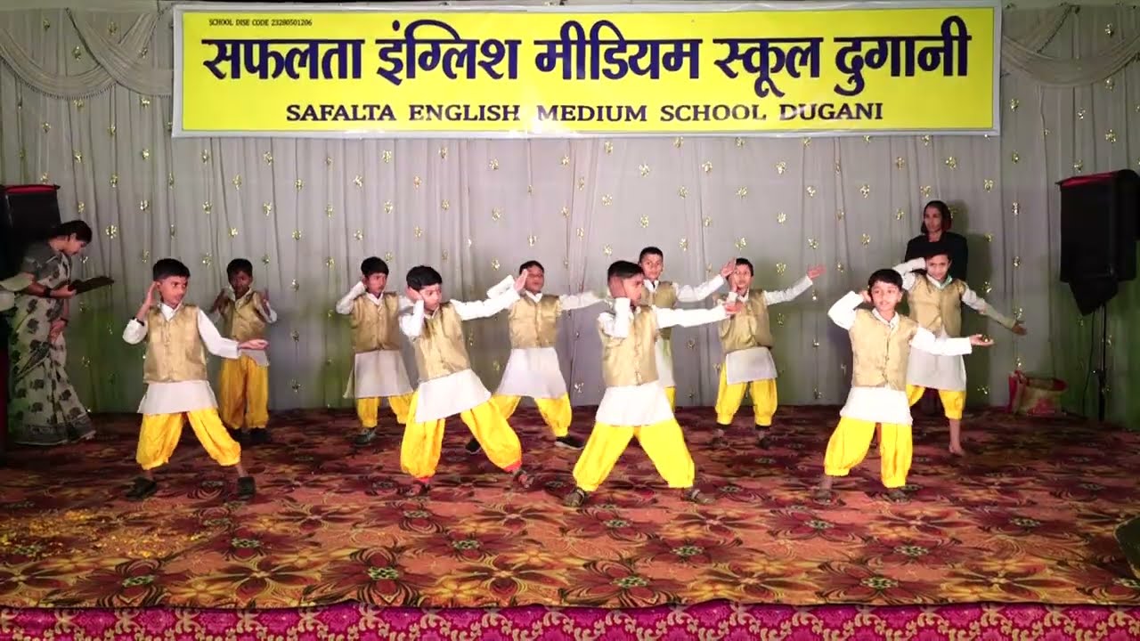 Mai nikla gaddi leke song 2nd class