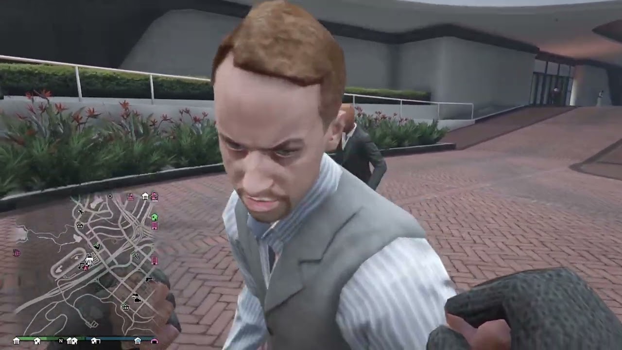 @RockstarGames I got jumped by 3 npcs at the diamond casino and another one recorded the fight