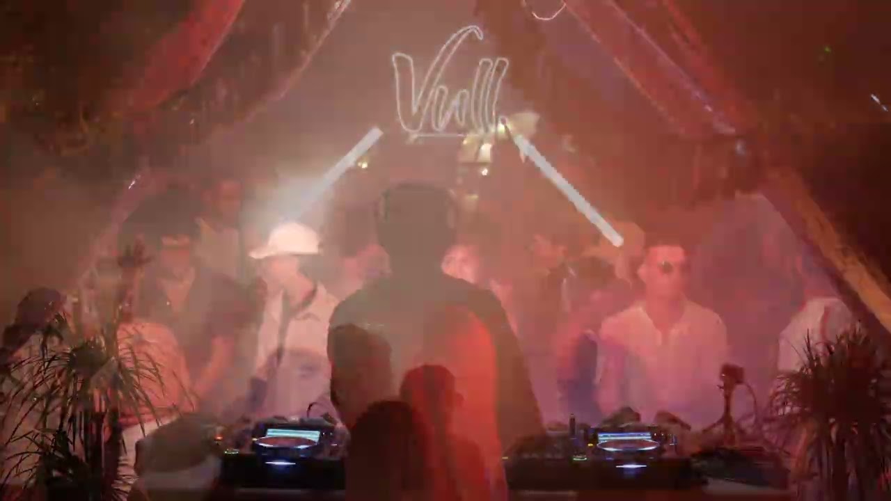 Juani Reyes &ndash; Minimal & Melodic Techno DJ Set 2025 | Hypnotic Outdoor Session