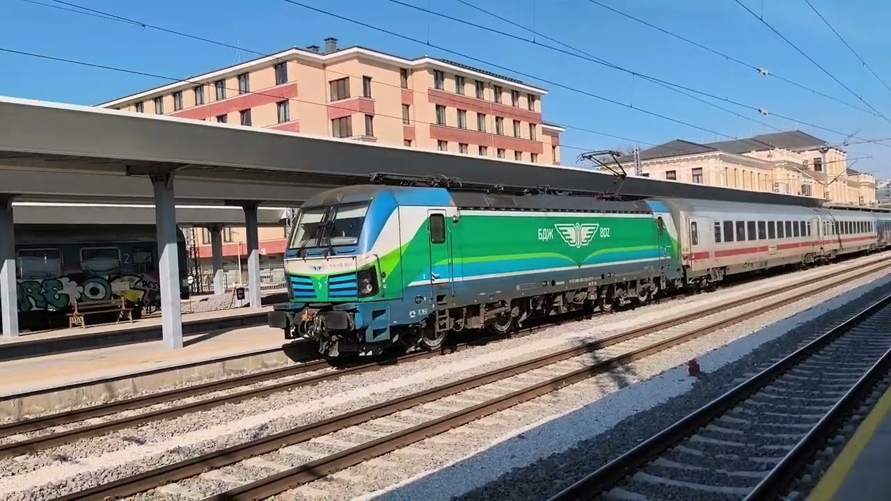 БВ 8650 Варна-София тръгва от ЦГ Пловдив с локомотив 80053 Цар Константин Асен 