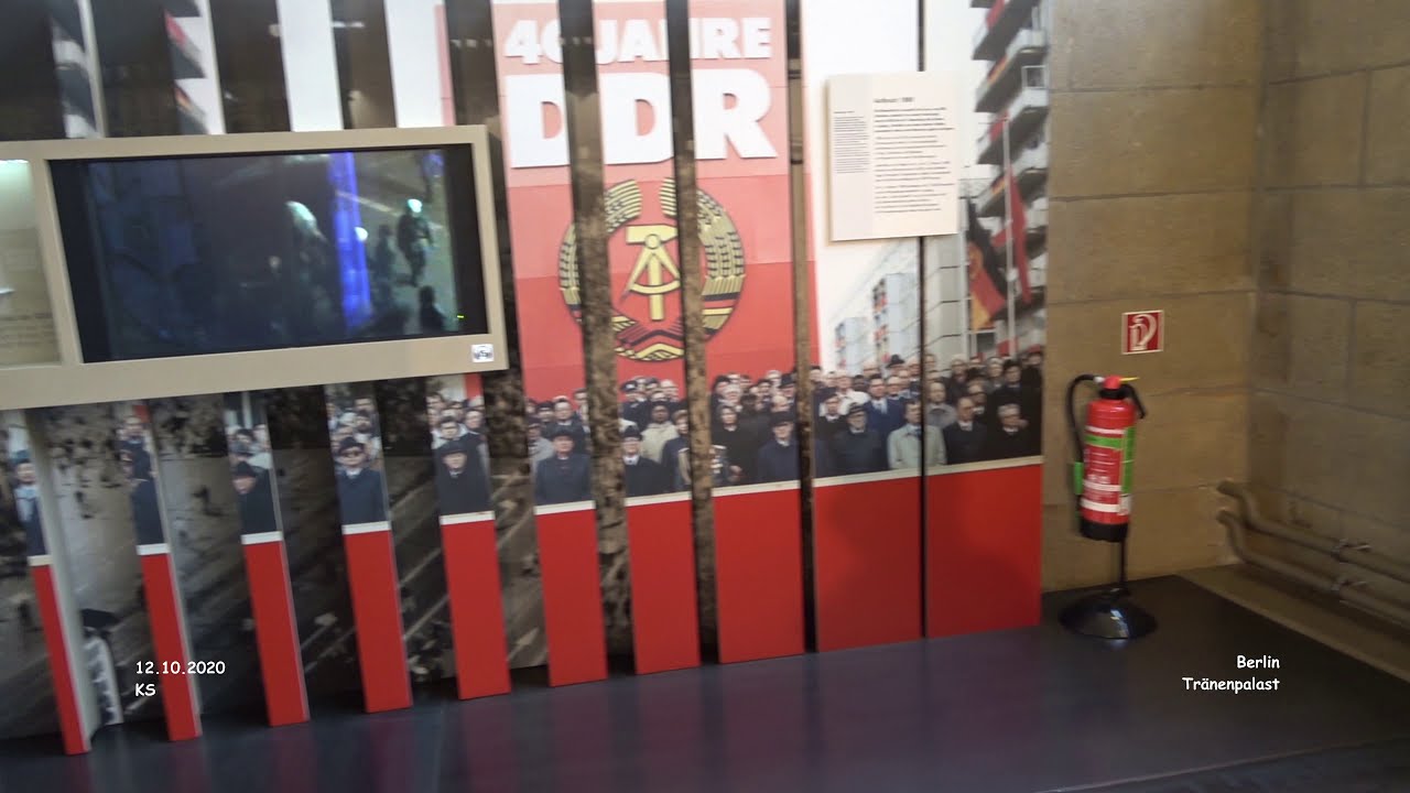 Tränenpalast - Ehemalige Ausreisehalle der Grenzübergangsstelle Bahnhof Friedrichstraße - Berlin