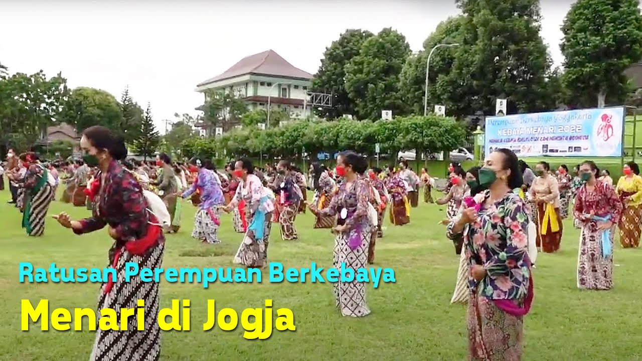 Ratusan Perempuan Berkebaya Menari di Jogja