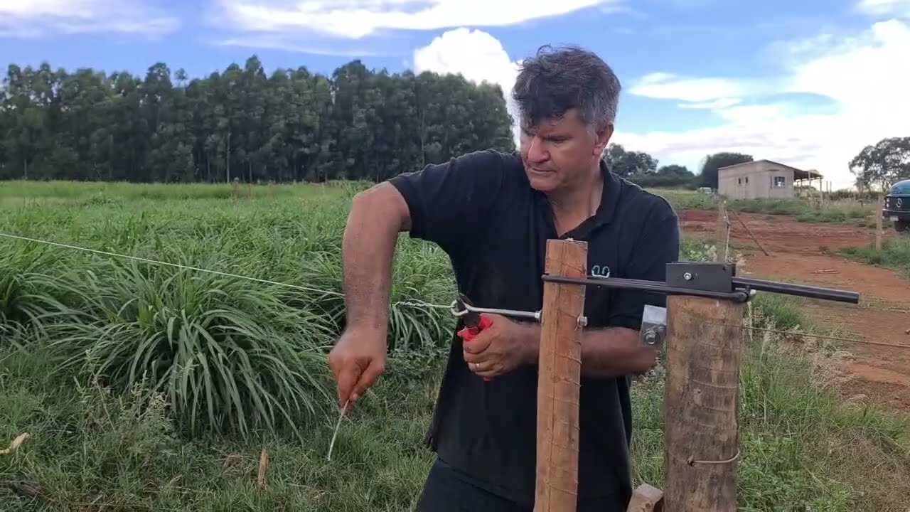 OLHA O COLCHETE DUPLO NO PIQUETE DE KURUMI