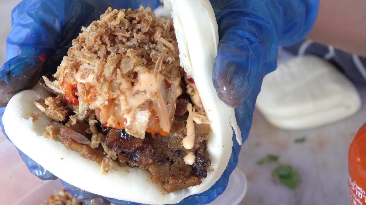 Vietnamese B&aacute;nh M&igrave; Baguette and Bao Dumpling Seen and Tasted in Soho. Street Food of London