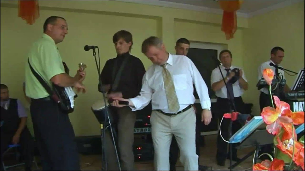 Wesele Ani i Mariusza 31.07.2010. Goście  weselni śpiewają