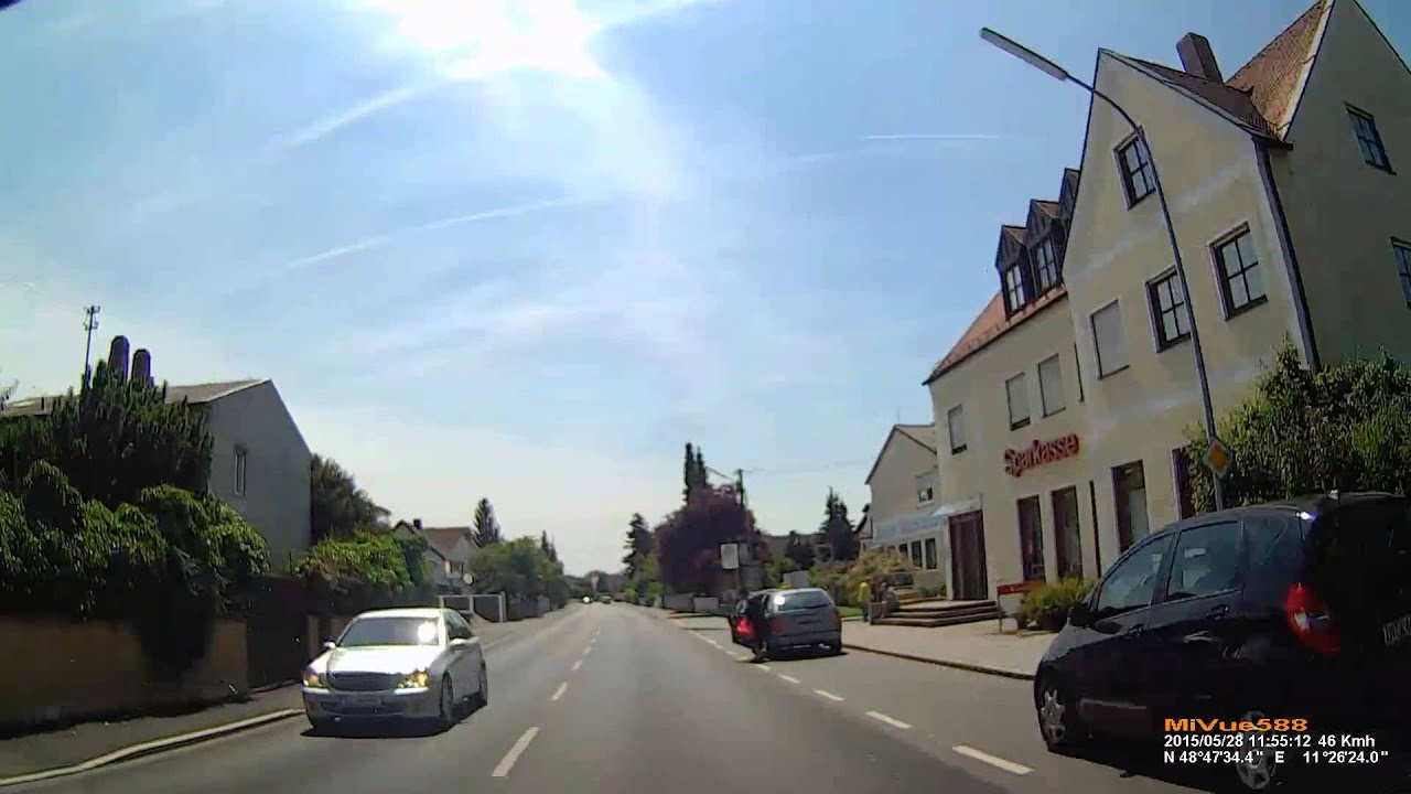 D: Stadt Ingolstadt. Fahrt durch den Stadtteil Oberhaunstadt. Mai 2015