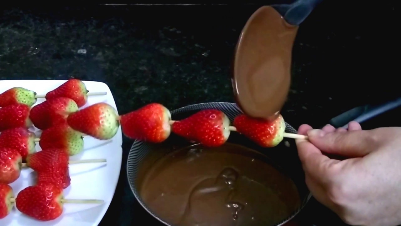 🍓Espetinhos De Morango E Chocolate/Receita Cozinha Com A Gente