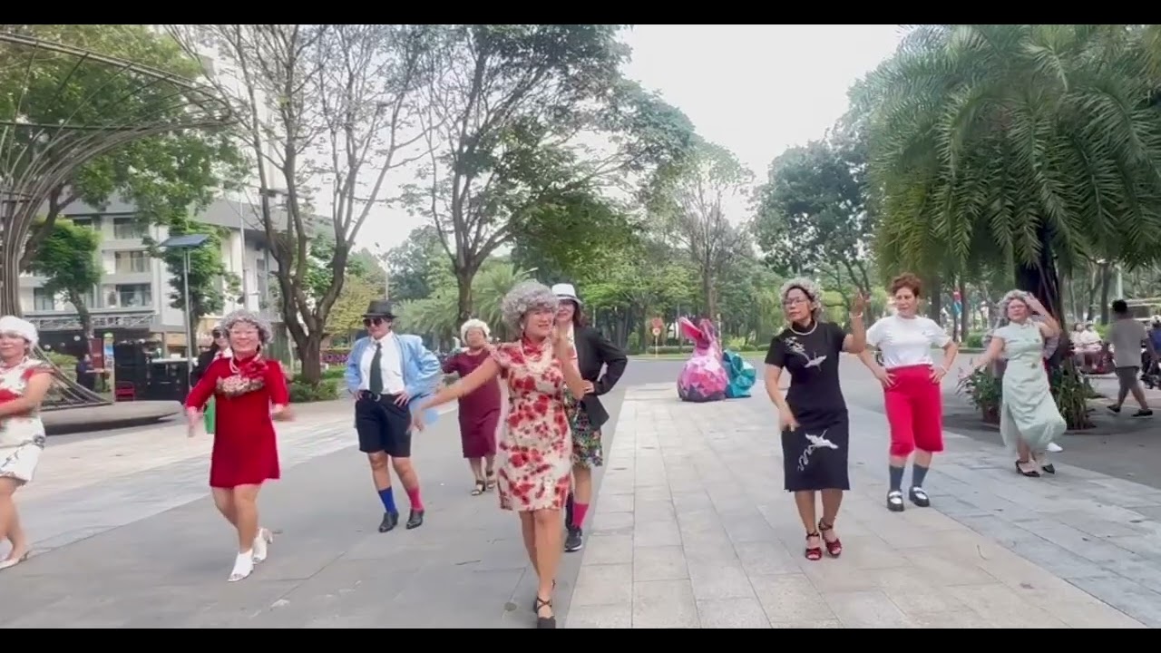 Em Ơi,80 Năm Hay 100 Năm - CLB YÊU ĐỜI 