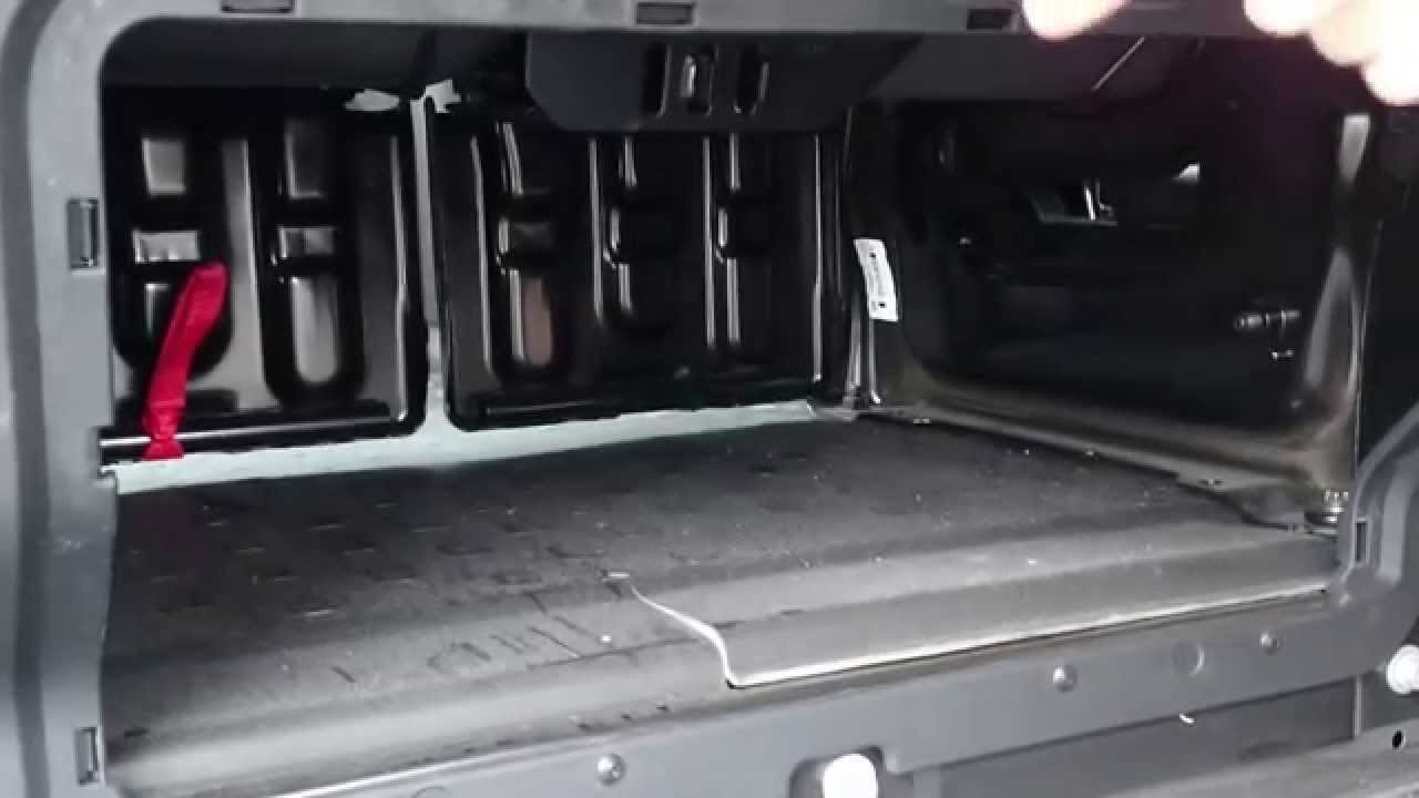 Vauxhall Vivaro Flex Cargo Bulkhead (load through flap)