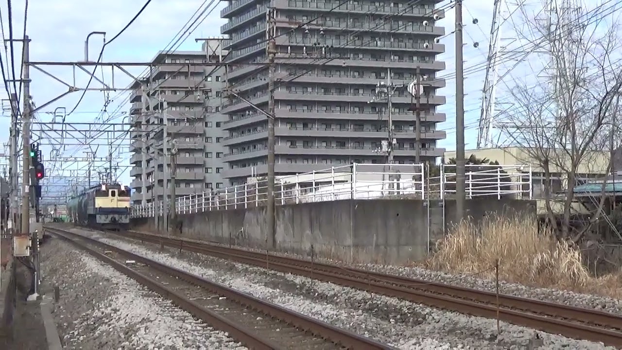 JR高崎線倉賀野駅付近 EF65電気機関車+タキ貨物列車 通過（ビデオカメラ撮影）【群馬べーす】