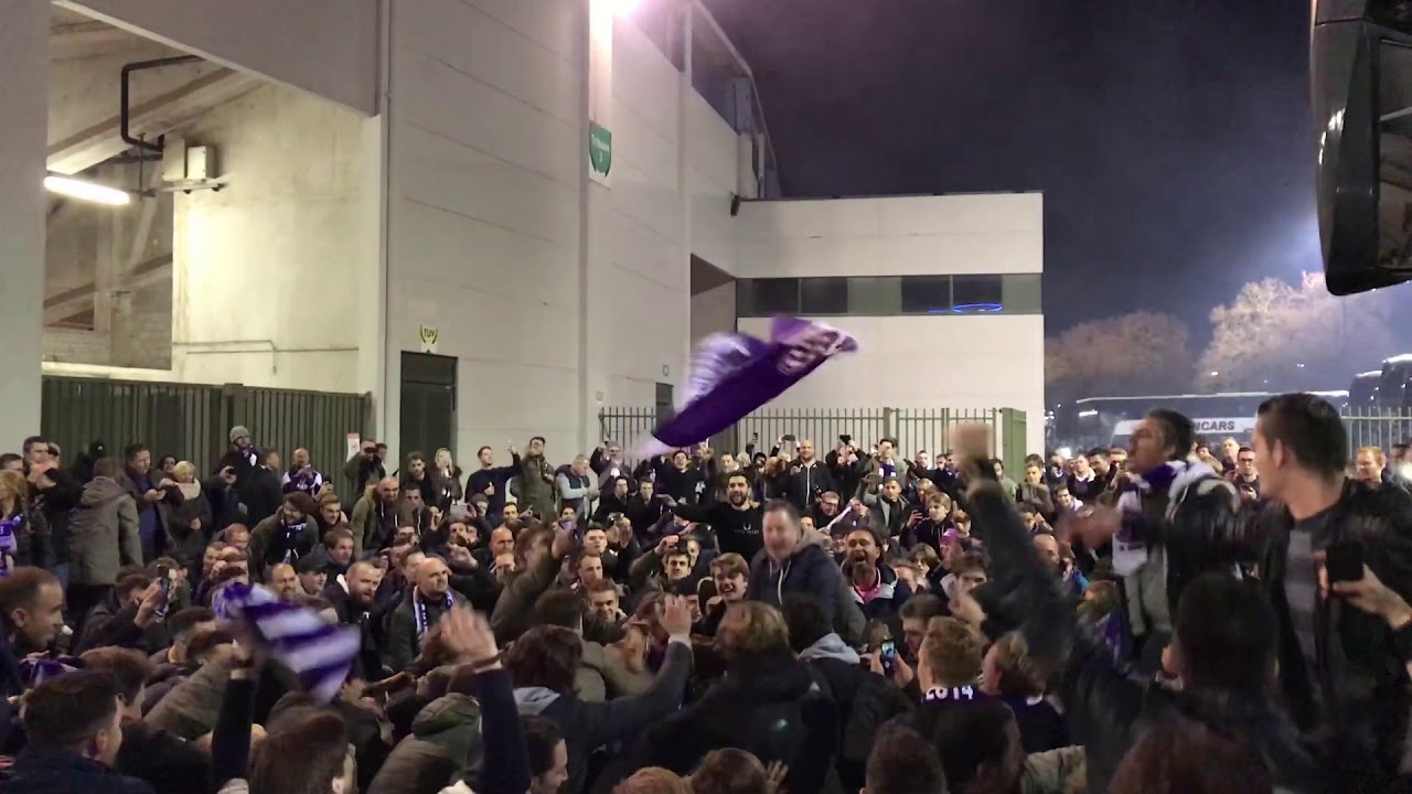 Fans Beerschot-wilrijk viering na eerste periodetitel
