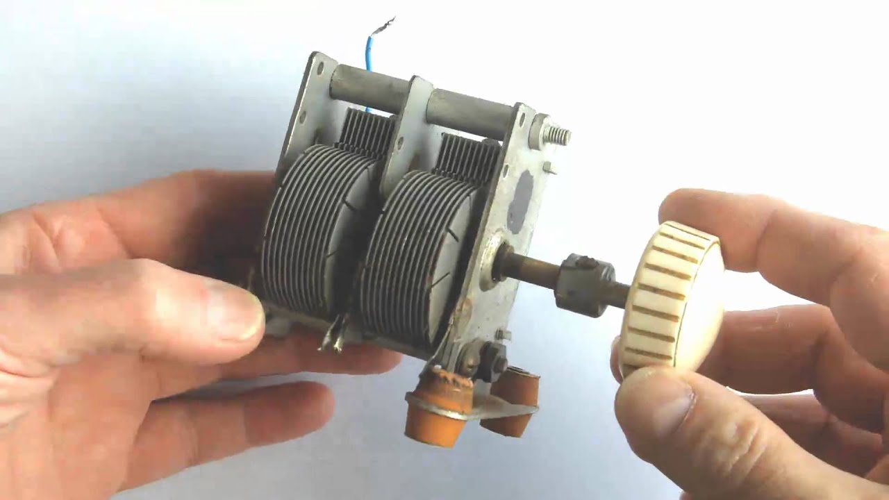 About Capacitors ... Part 5 Non-Linear Capacitor by Andy Davies