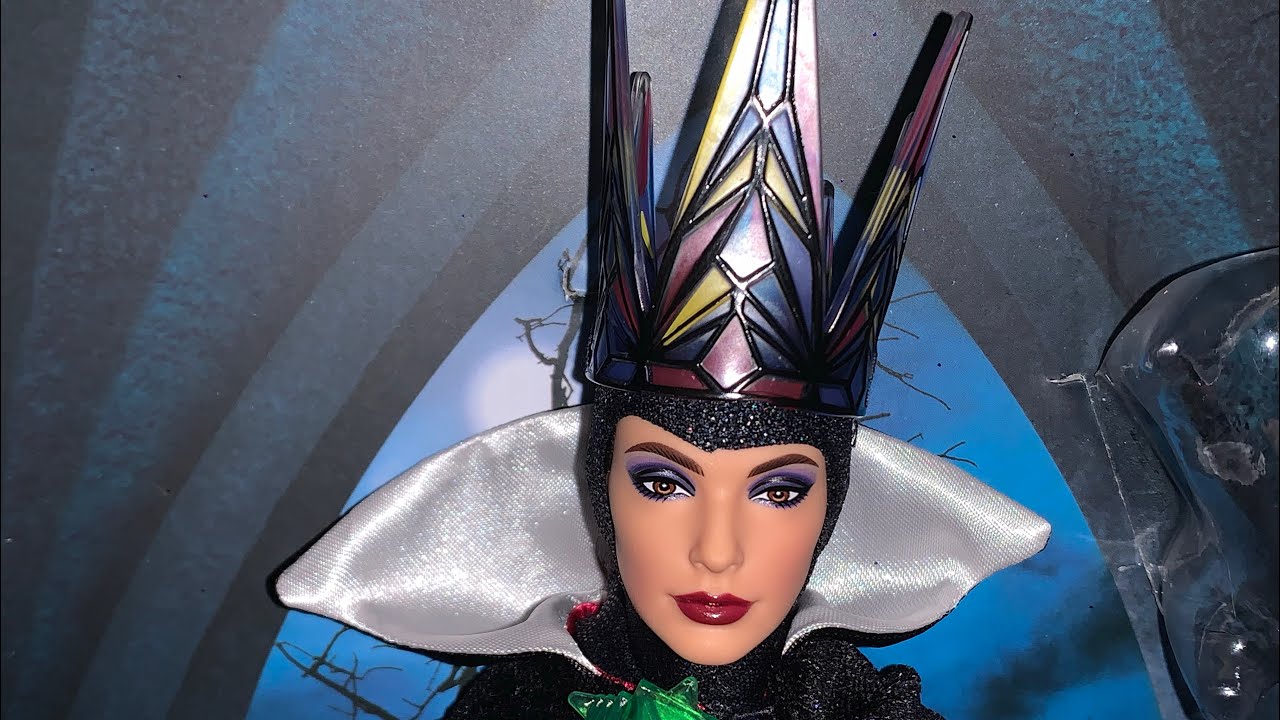 Mattel Disney’s live action Snow White Evil Queen collector doll unboxing and review!