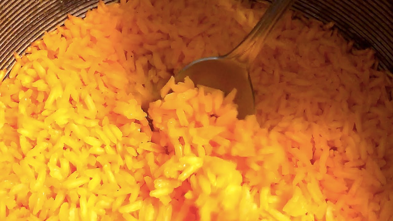 Easy Yellow Spanish Rice (Arroz Amarillo)