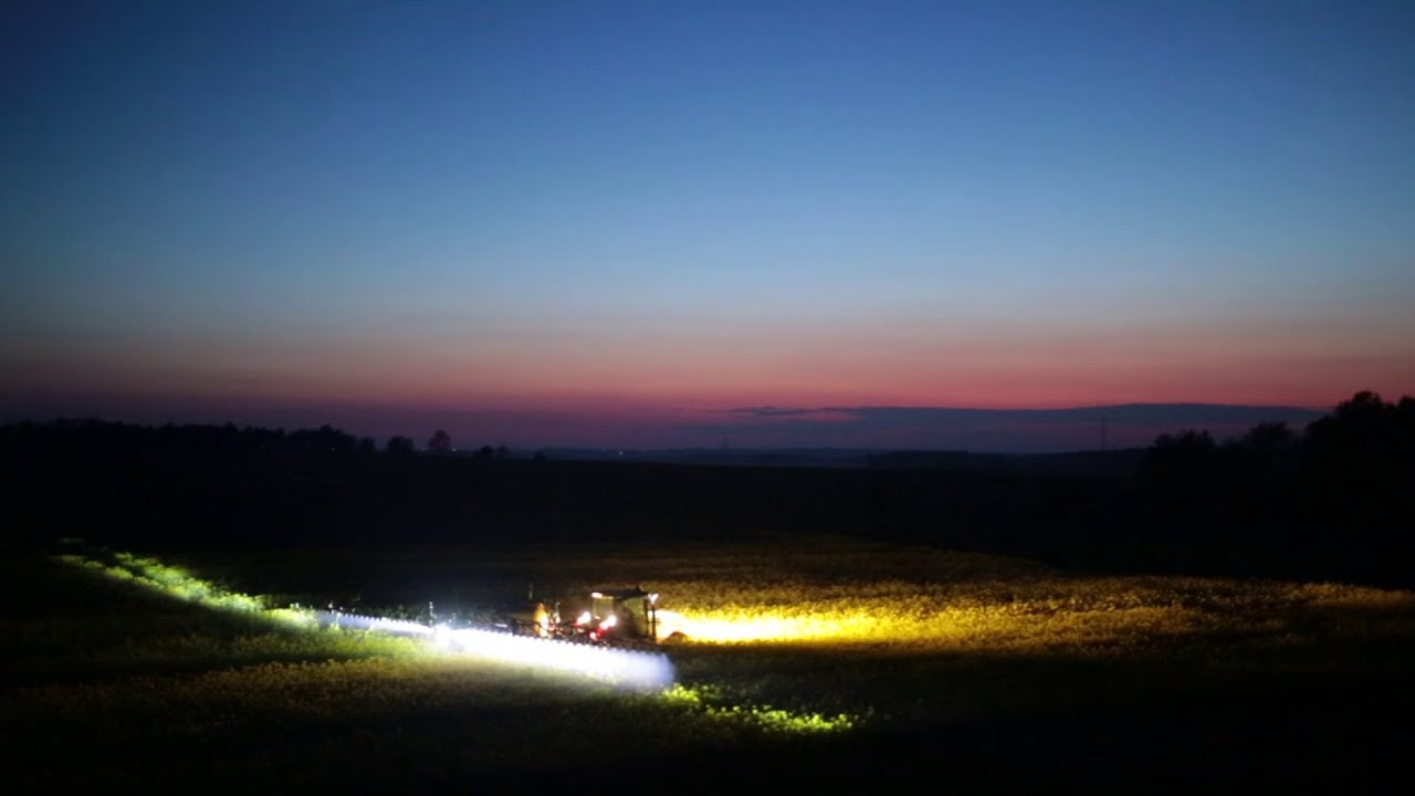 Nocny oprysk rzepaku na płatka John Deere 6105R, John Deere M740i / Dolny Śląsk 2016