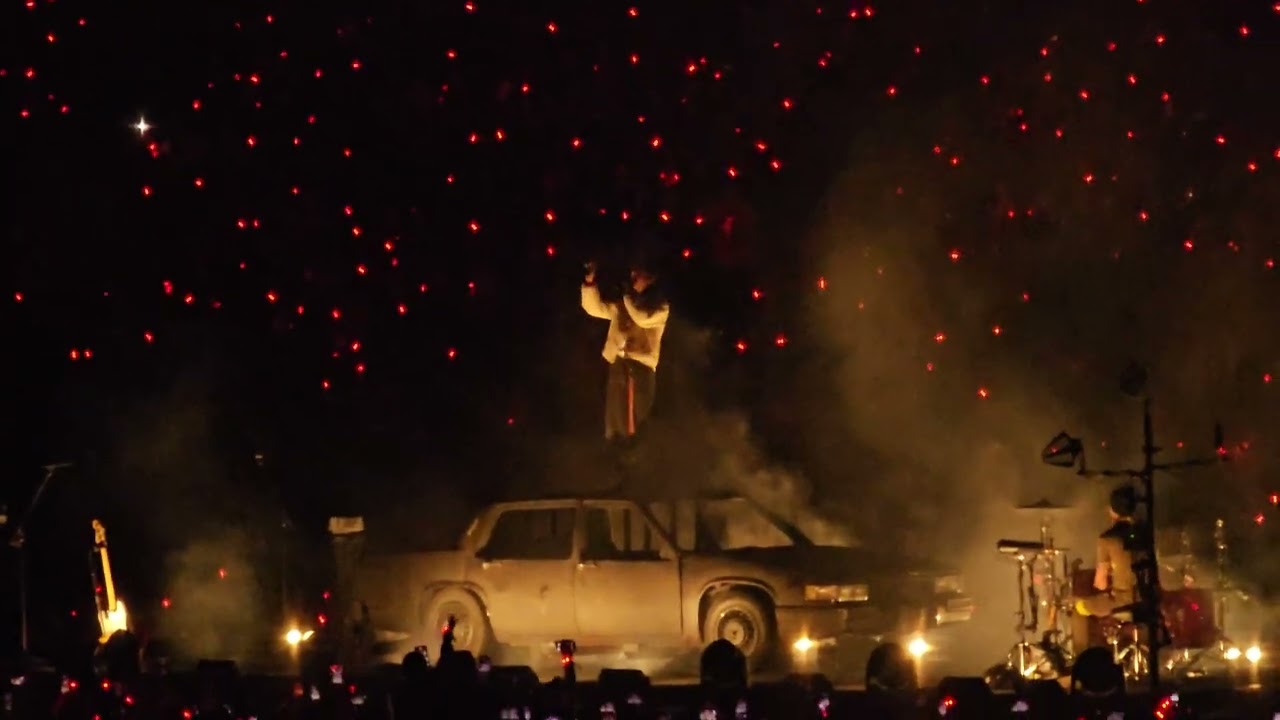 Twenty One Pilots “Routines/Message/Cheetah/Polarize