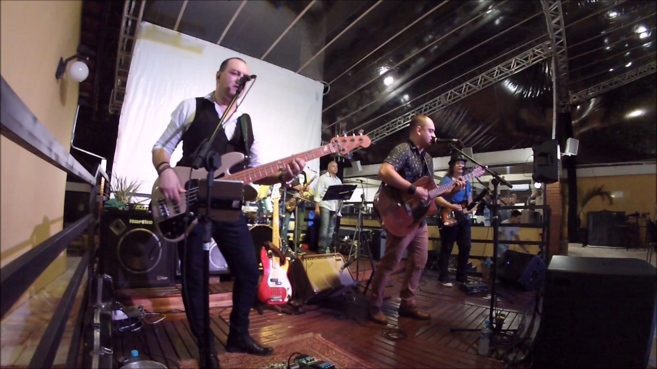 Banda Cover Up - Sesc Morada dos Ba&iacute;s, Especial Metais in Brasa - &Oacute;culos