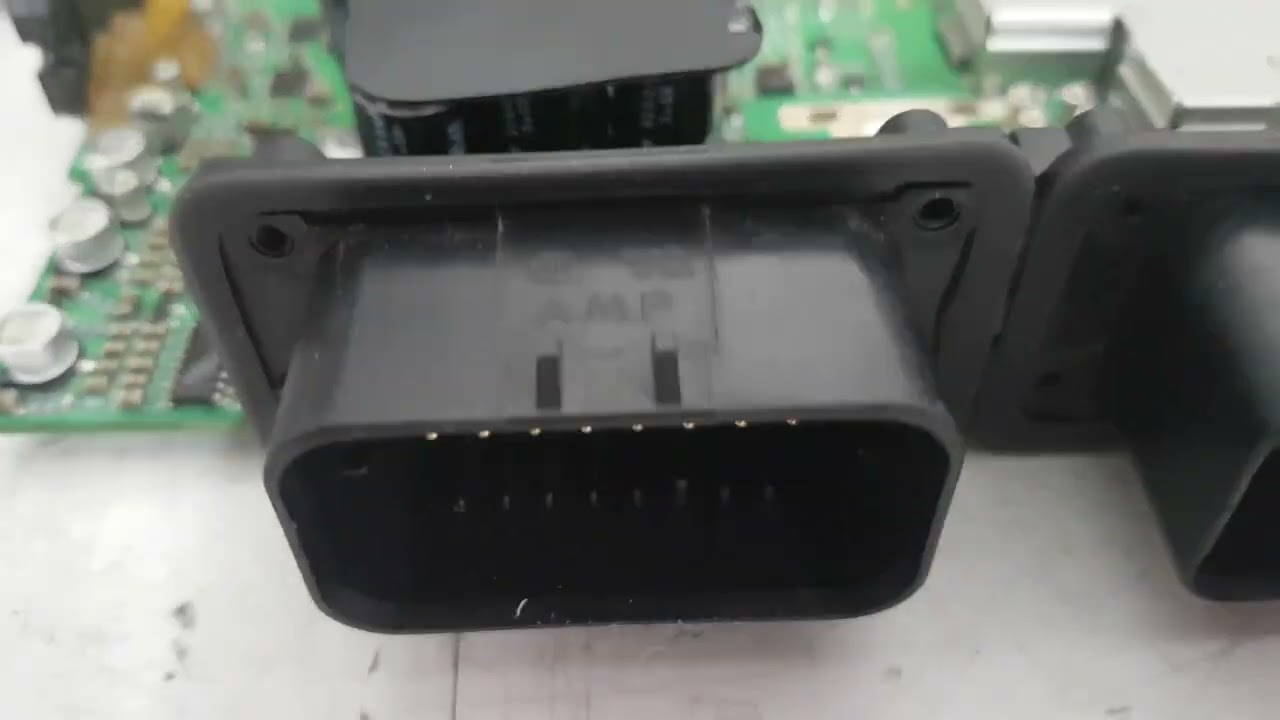 Conserto no CD Player da Harley Davidson do Marcel  / SP