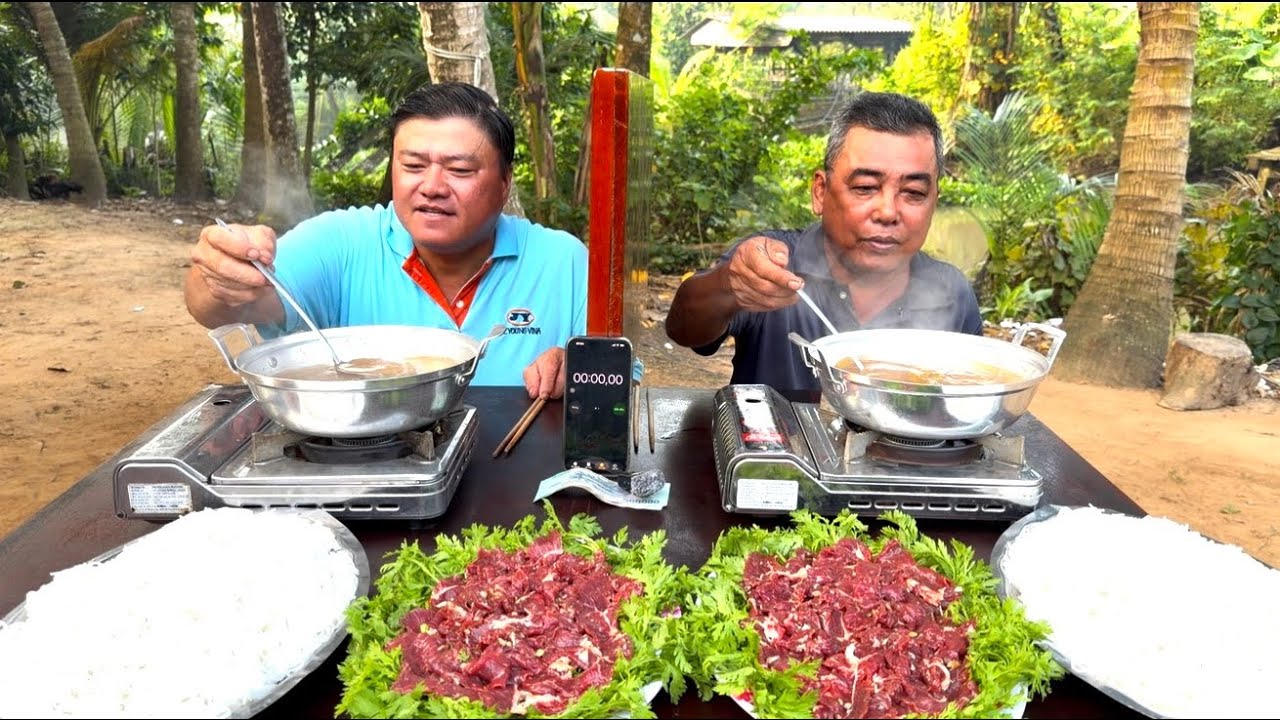 Trận Đấu Kinh Khủng Một Bàn BÚN LẨU TRÂU MẮM RUỐC Hết Nước Hết Cái Thắng Được 3Tr | ATĐQ 