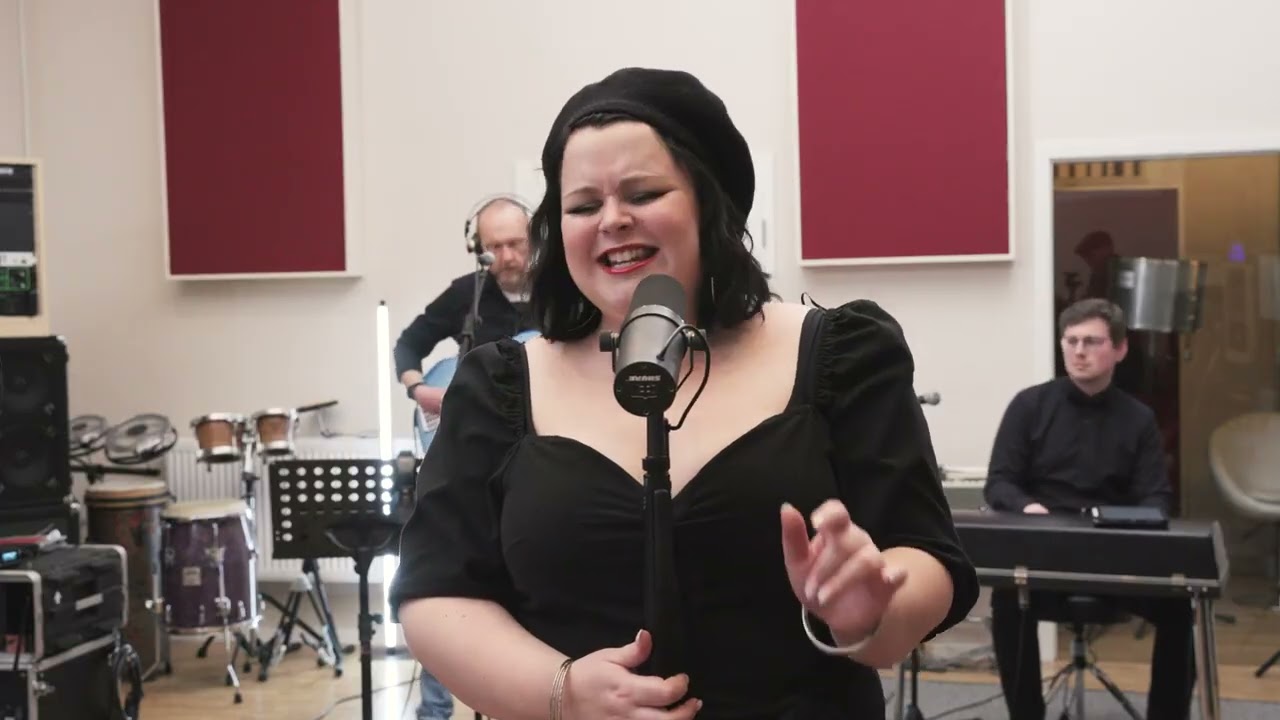 Die coolsten #soulcover Deutschlands   Man in the mirror   Featuring Clara Habekost