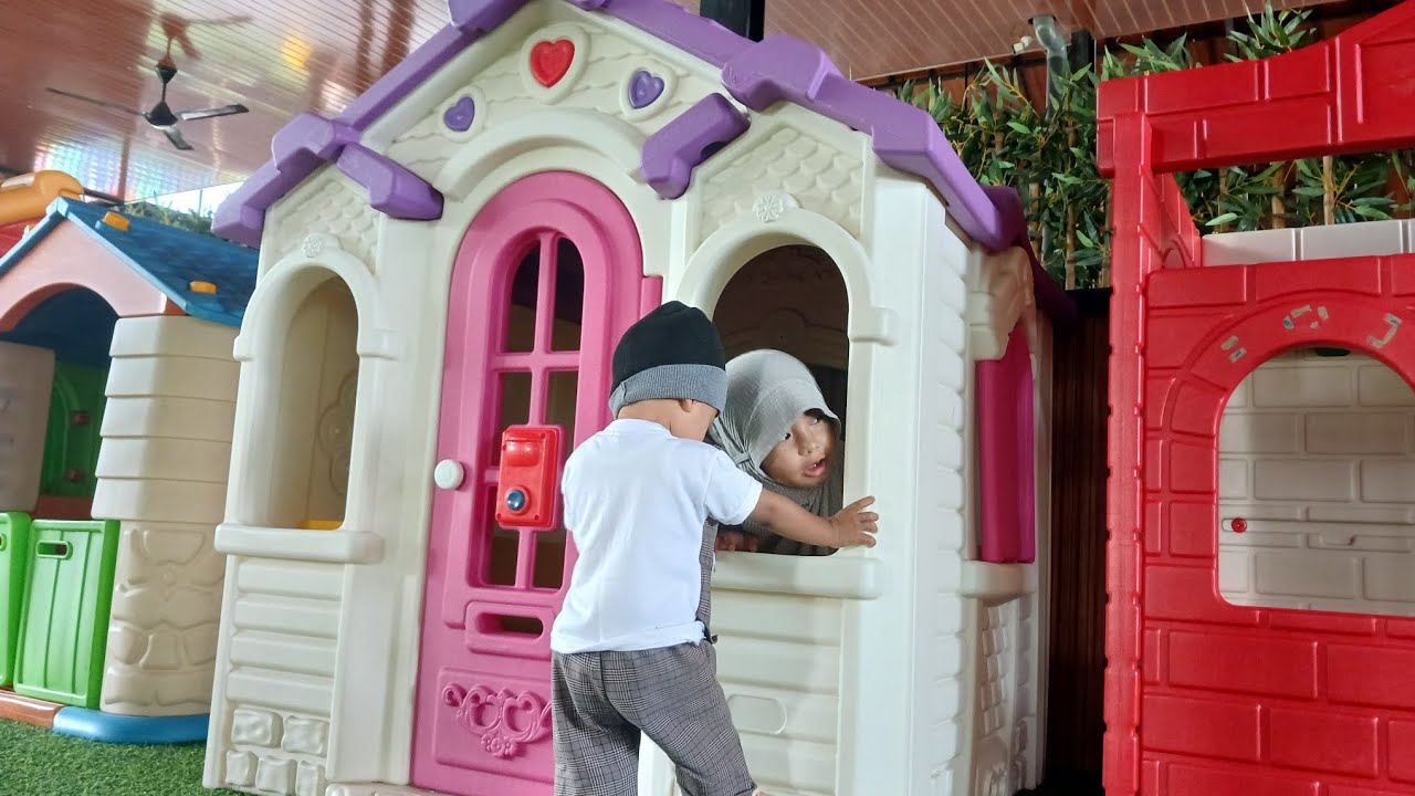 SERRRUUU Bermain di InDOOR THE NICE PARK SOLO | aqila dan Arcelio 