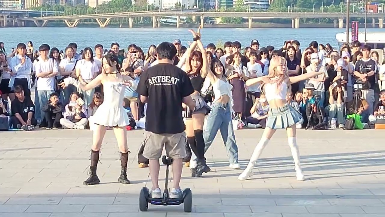 2024.05.19/AB 여기서요?/LE SSERAFIM 르세라핌 - Swan Song/ARTBEAT 아트비트 한강버스킹