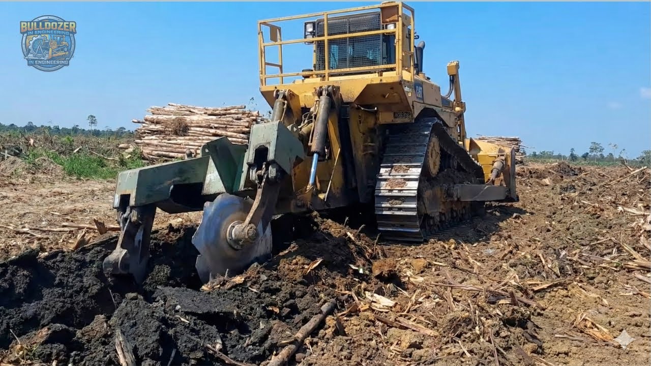 Watch How This Heavy Dozer Shreds Tough Ground in a Single Pass!