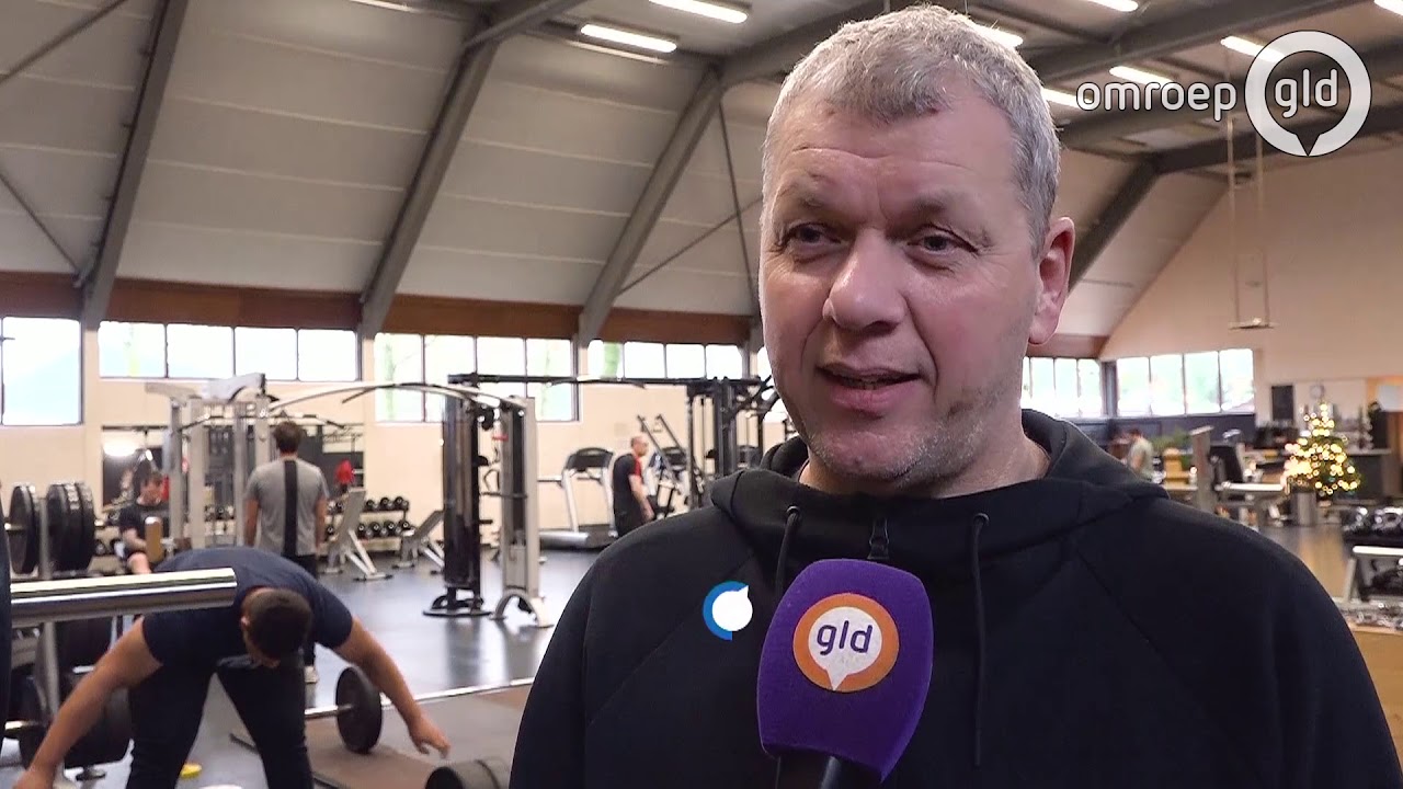 16 jaar en een reus met 'betonnen benen'; gewichtheffer Enzo Kuworge staat op eenzame hoogte