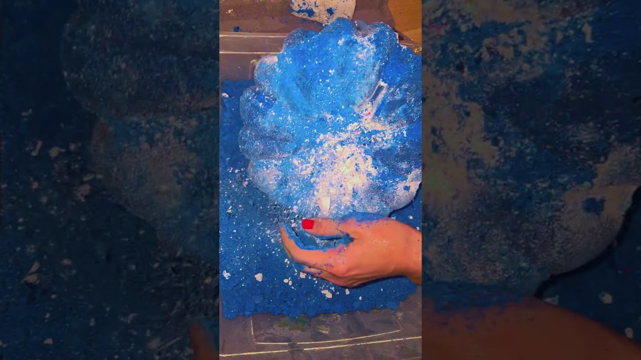 Blue cornstarch reform 💙+pasted gym chalk 🤍#asmr #gymchalk #asmrpuny  #stressrelief #cornstarch