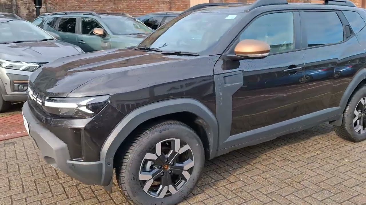 BRAND NEW DACIA DUSTER 1.2 TCE PETROL MANUAL 4x4 in BLACK @ Dacia Croydon