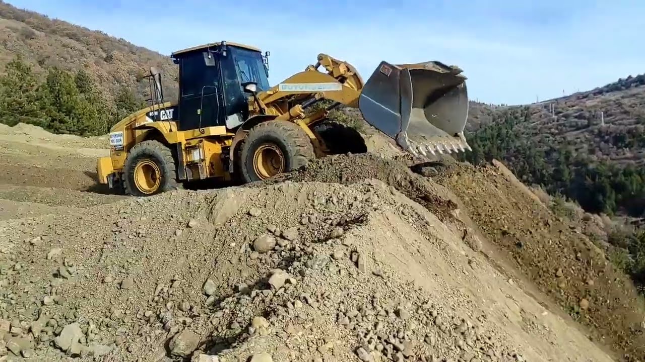 CAT 950 LODERİN GERÇEK GÜCÜ  D8 E KAFA TUTUYOR 