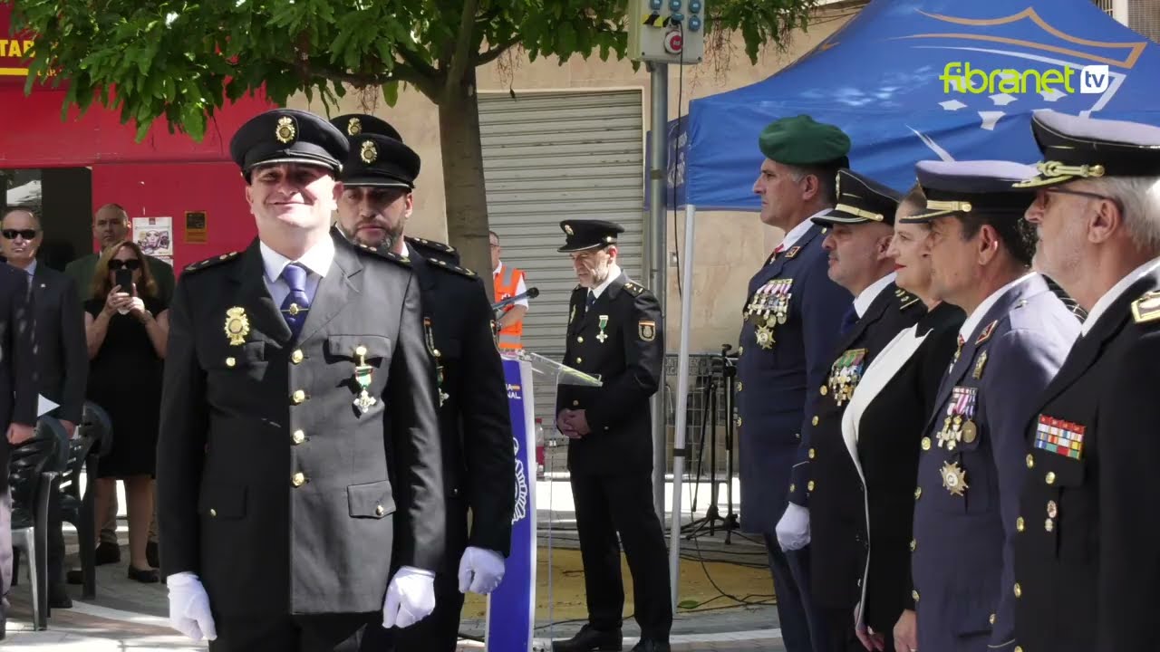 🔵 ALCANTARILLA RINDE HOMENAJE A LA POLICÍA NACIONAL 👮‍♂️🇪🇸