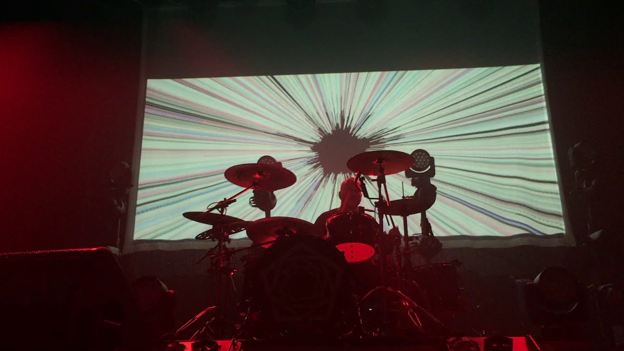 carpenter brut 2018.10.24 Manchester front row centre