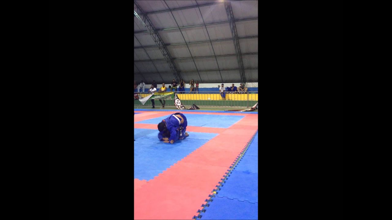 Thalles Gouveia Leite - Absoluto faixa branca IV Copa Coyote de Jiu-jitsu Prado Bahia 18/05/2014