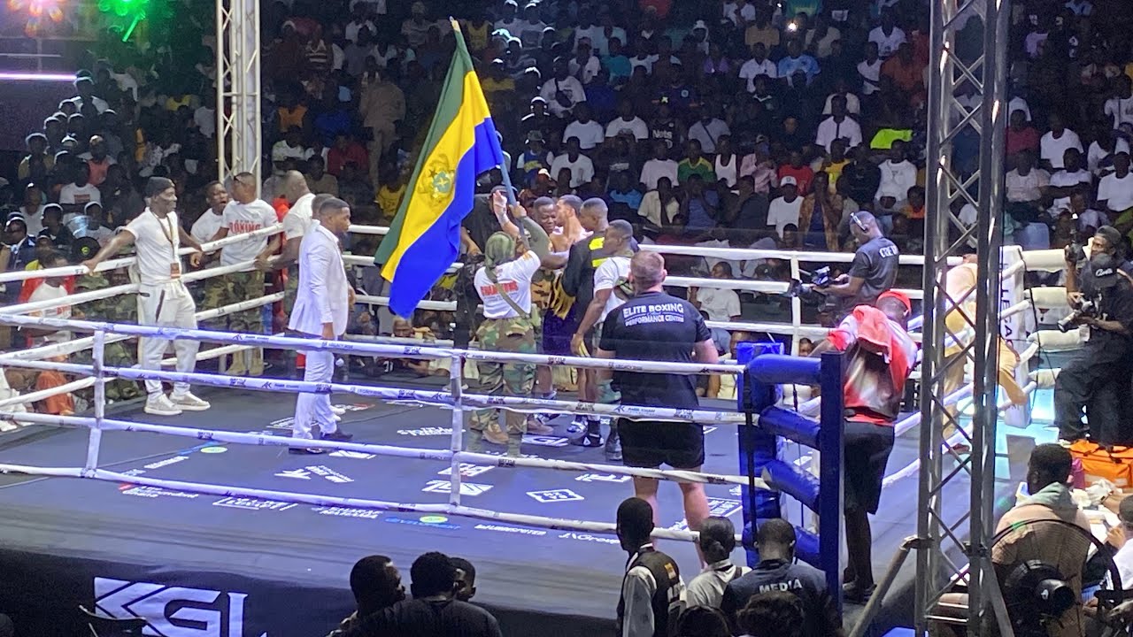 Anthony Joshua,Ibrahim Mahama and Despite St0rm Bukom Boxing Arena.