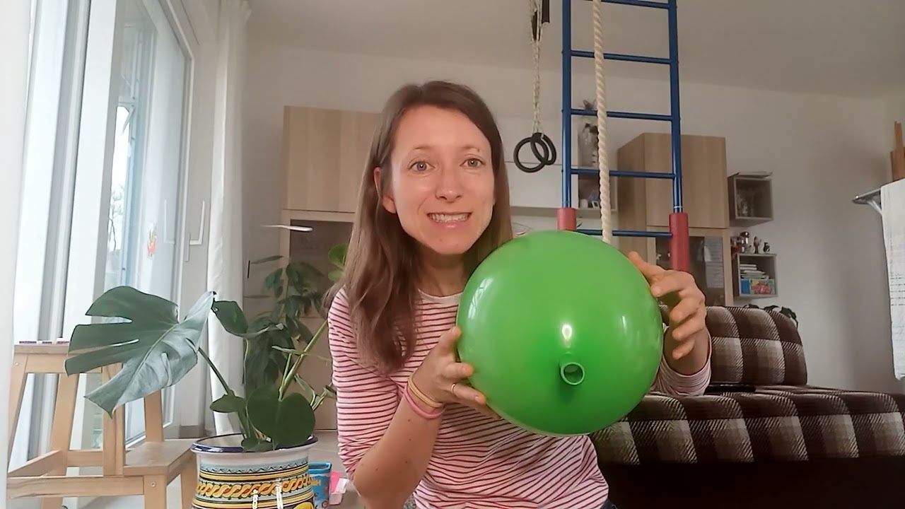 Demonstration der Gebärmutter anhand Luftballon