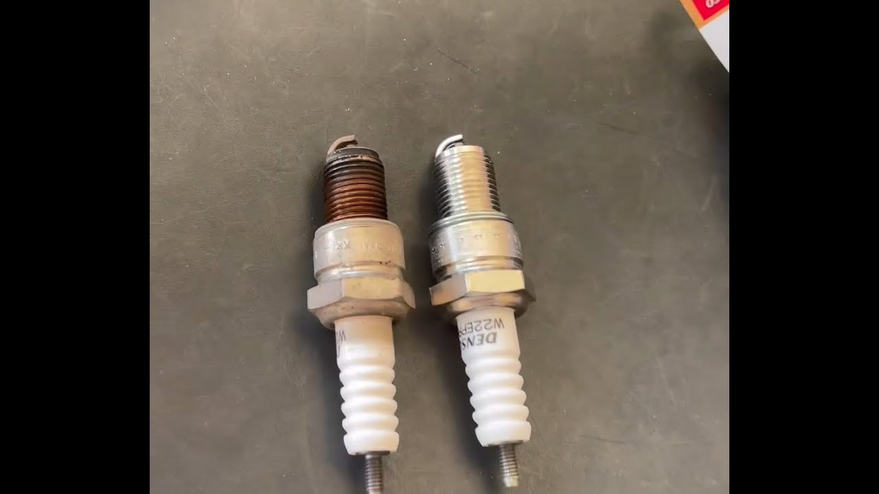 Yamaha V Star 1100 - Spark Plug Change