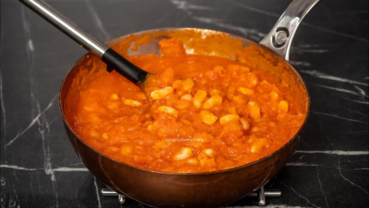 Iahnie de fasole cu sos gros de legume - rețeta tradițională de mâncare de post | Savori Urbane