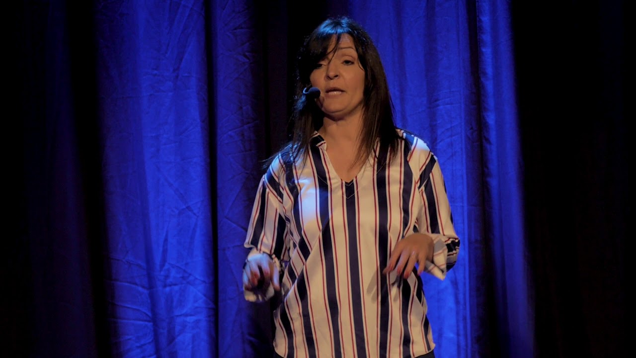 El espíritu hacker en mi escuela | Vanina Vaquero | TEDxCordobaSalon