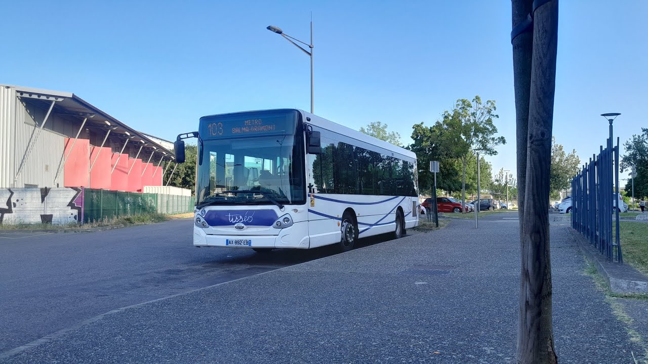 Heuliez bus GX 127 sur la ligne 51 