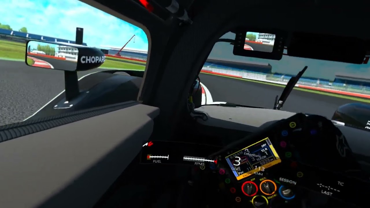 Silverstone - 1:45.351 - Porsche 919 Hybrid 2016