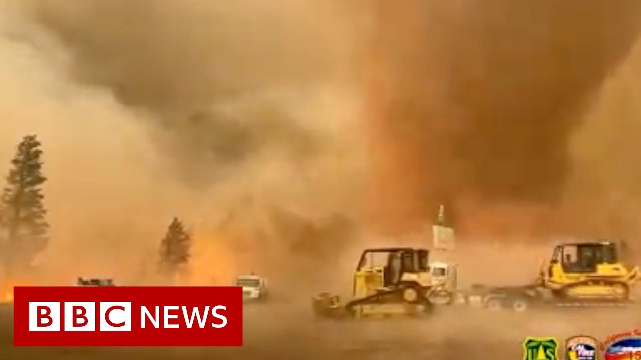 Powerful fire tornado in California - BBC News
