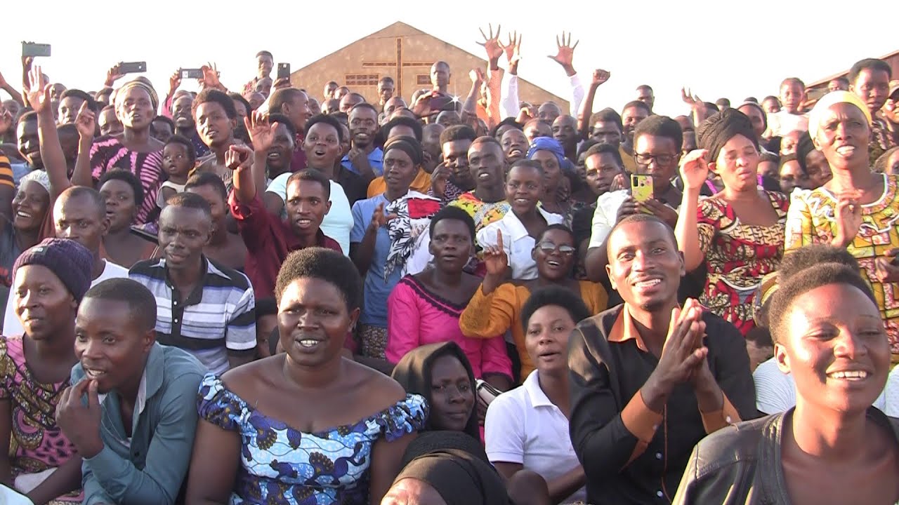 Live JEHOVAH JIREH Choir ibihe byiza💥AYO MATEKA NTAZIBAGIRANE😍bararirimba imitima❤️ ikabohoka